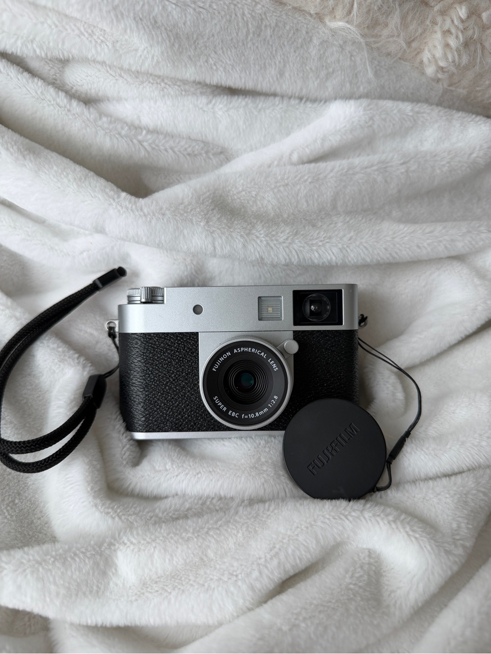 Fujifilm Silver and Black Classic-Style Compact Camera with Lens Cap